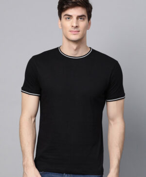 Men Black Solid Round Neck T-shirt