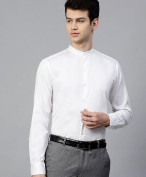 Men White Slim Fit Solid Smart Casual Shirt