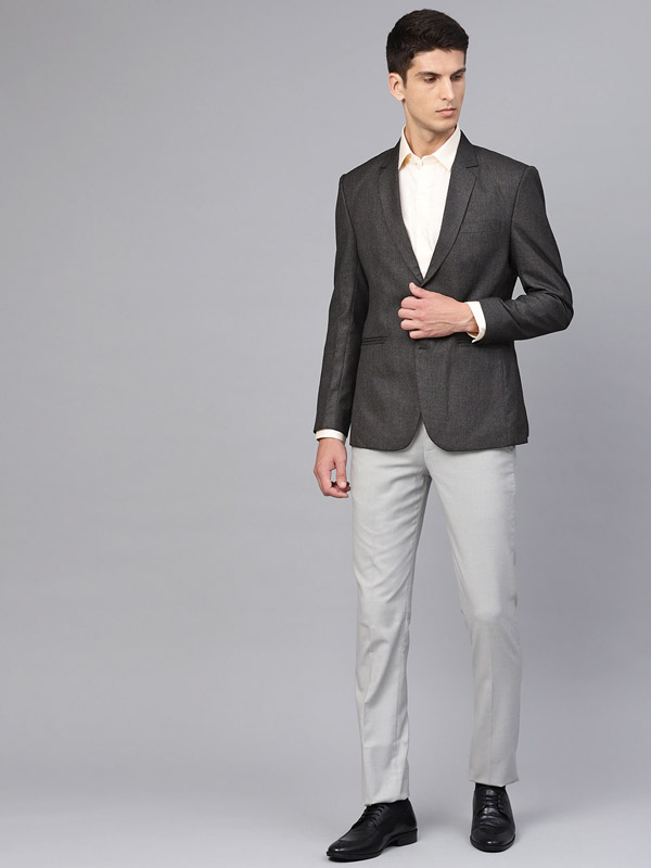 Grey Solid Slim Fit Single-Breasted Formal Blazer – ManQ