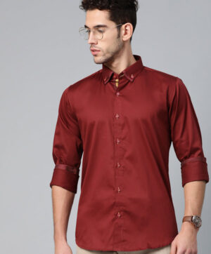 Men Maroon Slim Fit Solid Smart Casual Shirt
