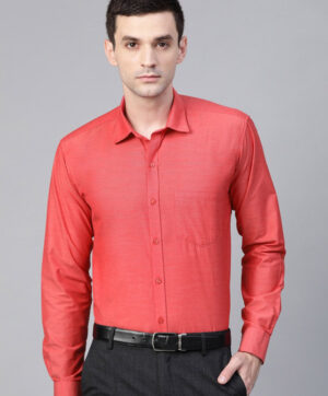 Men Red Semi-Slim Fit Solid Formal Shirt